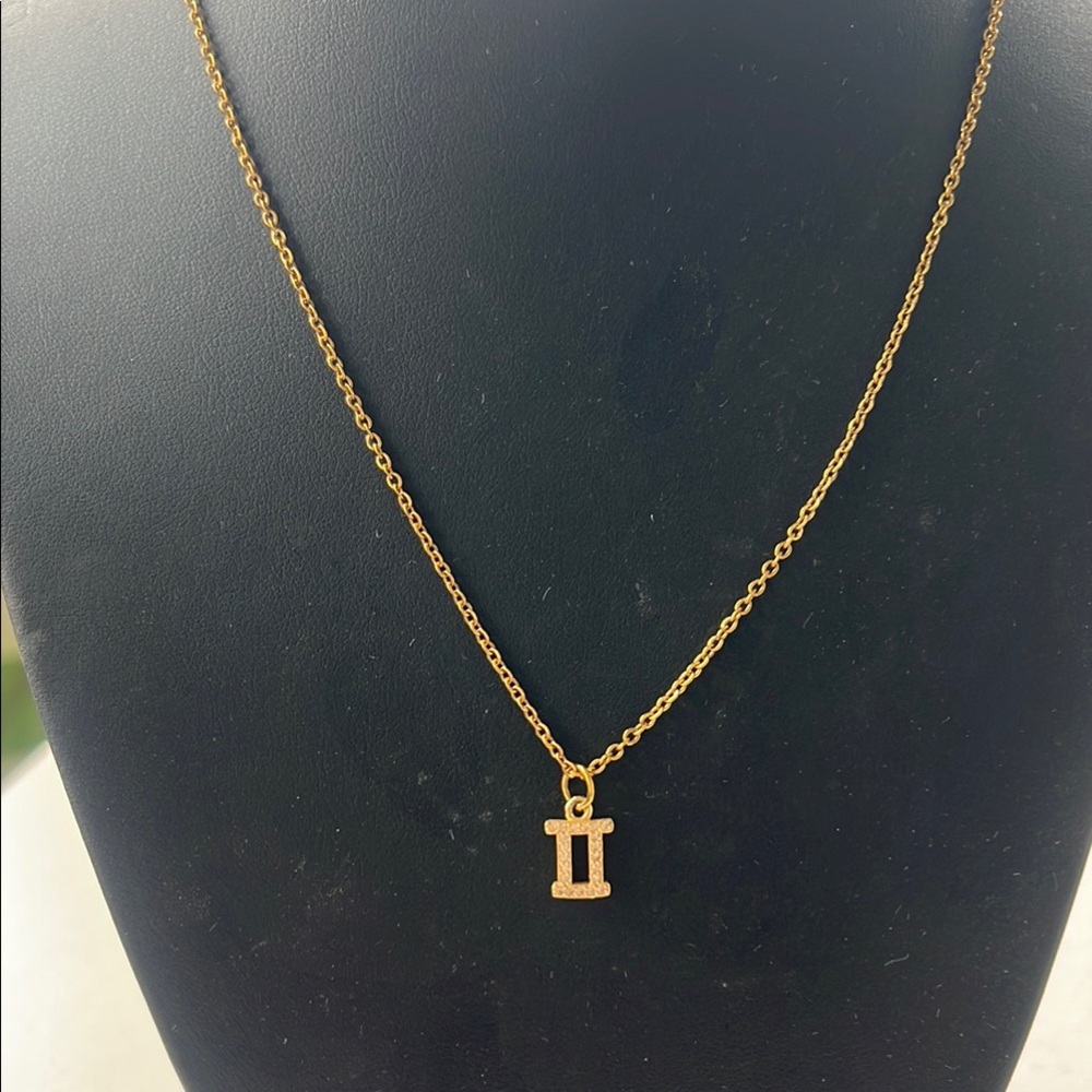 Gold Initial 'I' Pendant Necklace for Women